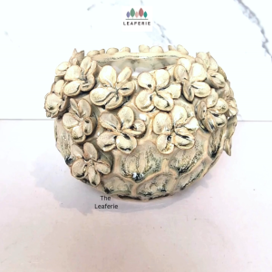 The Leaferie Handmade Gisele plant pots. flowerpot . flowerpots. planter . planters . Ceramic