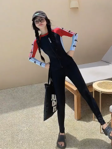 ส่งไวจากไทย~ชุดว่ายน้ำแขนยาวผู้หญิง ชุดดำน้ำ กันuv ชุด 5 ชิ้น แฟชั่น มีฟองน้ำ ผ้าแห้งเร็ว swimsuit 734