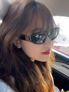 French เสื้อท่อนบน Luxury Gentle Motto Triangle Cat Eye แว่นกันแดด มีสไตล์ Street Snap ทันสมัย Shades New Arrival อินเทรนด์ แว่นตา