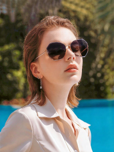 HELEN KELLER | Polarized Stylish Sunglasses