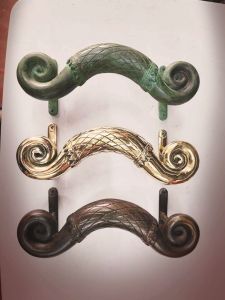 ที่จับประตู ทรง ม้วน ก้นหอย แบบ หันข้าง งานทองเหลืองแท้ๆ  H086-2  Ancient bronze Spiral-shape Side-face design
