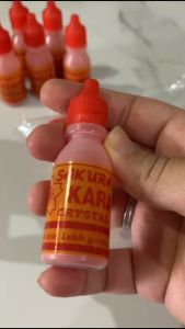 Kristal Karambol Sakura | bedak pelicin meja krambol | butiran keristal kerambol halus | carambol crystal | carrom games powder