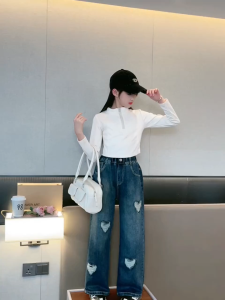 oKME กางเกงยีนส์ฤดูร้อนของสาวเกาหลี กางเกงลำลองหลวมสำหรับเด็ก สาว ความรัก Shaved ยีนส์