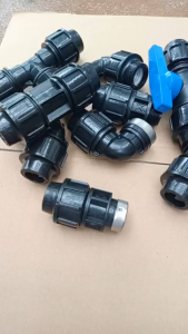 Compo 2 cái Góc tê mang sông nối ống phụ kiện ống nước sạch HDPE phi 25