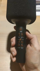 Micro bluetooth karaoke Q11 không dây đa năng công nghệ mới âm vang ấm cực hay nâng giọng cực chất Chưa có đánh giá Đã bán 2