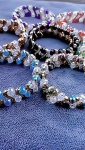 Gelang Tangan Wanita & Desain Elegan