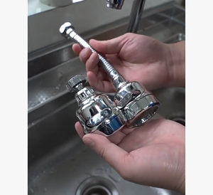 Kitchen Faucet Adapter 360 Degree Swivel 3 Modes Anti-Splash Water Saving Faucet Sprayer Aerator Kitchen Universal Tap Head Extender