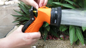 Bộ tưới cây cao cấp 6 chế độ phun Onspa 6030 đầu nối 6 góc 20m