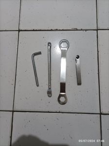Paket kunci Stel klep motor komplit dapat 4 barang