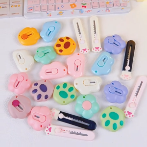 BAVAN 1 PC Cute Cartoon Cat Claw Retractable Paper Cutter Utility Knives Stationery