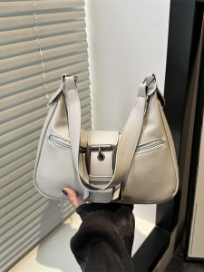 กระเป๋าสะพายข้างผู้หญิงสไตล์ลำลองเรียบง่ายแบบใต้วงแขน กระเป๋าสะพายข้างสำหรับเดินทางแบบย้อนยุค กระเป๋าสะพายข้างแบบอเนกประสงค์ กระเป๋าสะพายข้าง PU