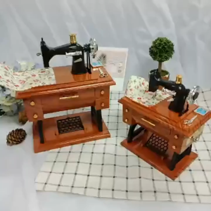 Vintage Machine Music Box Home Desktop Decoration Bedroom Living Room Small Ornament Sewing Machine Model
