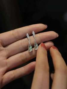 Elegant Womens Simulated Agate Ice Melon Seed Ear Drops Chinese Style Fashion Jewelry Versatile Simple Luxury Tassel Earrings