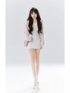 ชุดเดรสเกาะอกคอวีลูกไม้เซ็กซี่ทรงเข้ารูปสำหรับผู้หญิงในฤดูใบไม้ร่วงและฤดูหนาว ชุดเดรสกระโปรงสั้นแบบมีสายรัดแขนกุด