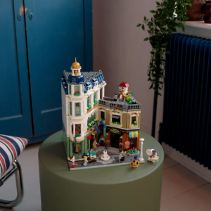LEGO Icons 11371 Shopping Street (3456 Pieces)