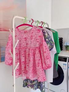 SEA JJT ไม้แขวนเสื้อแบบพับได้สำหรับการเดินทางเพื่อธุรกิจกลางแจ้งแบบพกพาที่บ้านนักเรียนหอพักราวตากผ้าพลาสติกแบบพับได้