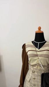 TELLY ➡️147 Atasan Knitwear Garis V-Neck Rajut Wol Blouse Korean Style Pastel Santai Polos Bunga Setrip