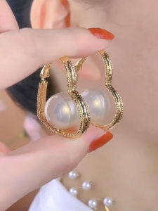 Elegant Pearl Heart Shaped Earrings for Women Fashionable Luxury Feelings Handmade Alloy Jewelry Beautiful Dangle Studs