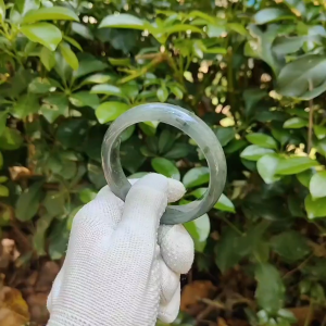 🌀 Natural Type A Jadeite Jade Peace Bangle 🌱 | Zi Wei Dou Shu-Aligned for Singapore’s Dynamic Lifestyles (Sku: bangle37)