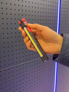 Maintenance Work LightPortable Auto Repair Tool with Magnetic Absorber for Maintenance Lighting
