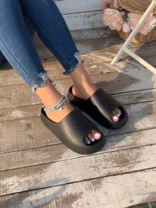 FGMM Sandal Selop Wanita Sandal slip on Tebal Sandal Karet Wanita Empuk Fashion Semi-sandal