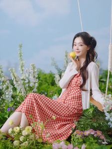 3COLOUR·S | Celebrity Endorsed Summer New White Short Knitwear M