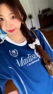 เสื้อยืดโอเวอร์ไซส์ ขนาดใหญ่พิเศษ ใหม่ล่าสุด ปี 2025 - สาวสปอร์ต (พร้อมส่ง)