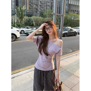 Áo Thun Nữ Tay Ngắn Màu Trơn Phong Cách Hàn Quốc Mùa Hè Thiết Kế Ôm Eo Hở Vai Phong Cách Thường Ngày Mặc Đi Làm Mặc Mùa Hè