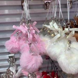 จี้รูปดาวลูกขนปุยสดขนาดเล็กเหมาะสำหรับศัพท์มือถือโซ่แขวนโซ่ CCD