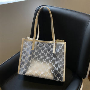 2022 New Fashionable Transparent Handbag Large Capacity Lightweight Beach Bag Womens Single Shoulder Bag Shopping Bag Tote Bag