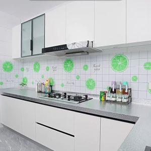 ห้องครัว สติกเกอร์ สติ๊กเกอร์ฟอยด์อลูมิเนียม กันน้ํามัน มีกาวในตัว ทนอูนาภูมิสูง ปฏิบัติการกันรอยเปื้อน สำหรับติดตู้เสื้อผ้า ห้องครัว