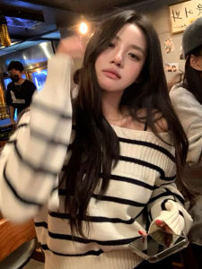 Ge·an·fei | Áo Sweater Sọc Dáng Trễ Vai