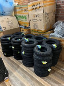 Ban luar vespa Michelin tubles Ring 10 S83 3.50 & 3.00 Import perbj berkualitas Produksi 2024. Harga perpcs bukan satu pasang silahkan tanyakan stok sebelum transaksi