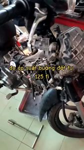 Đồng hồ đo áp suất buồng đốt xe máy oto