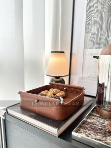 Simple Design Leather Storage Box Square Desktop Organizer for Cosmetics Remotes Snacks Entrance Living Room Storage Basket