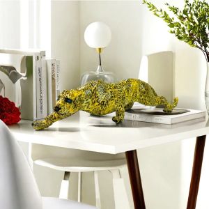 Cheetah Statue Home Decor Leopard Sculpture Resin Sitting Panther Figurine Desktop Table Top Ornament Home Office Decoration