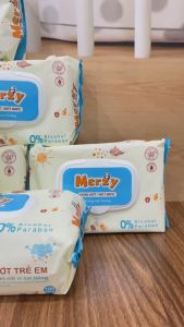 Khăn Ướt Trẻ Em Merzy Dịu Nhẹ Kháng Khuẩn Không Mùi Hương - Gói 100 Tờ