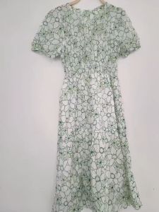 ดีไซน์เก๋เฉพาะกระโปรงเอวแหวกชาลายดอกไม้อารมณ์ฝรั่งเศสเดรส 2023 ใหม่ L