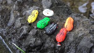 Sougayilang Umpan Katak Pancing 14G/5Cm Umpan Pancing Katak Silikon Buatan Kait Ganda Dengan Sendok Jatuh Air Kecerahan Tinggi Umpan Untuk Memancing Ikan Hitam Ikan