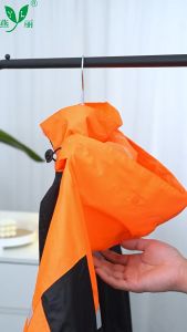 Prakan EOSM เสื้อกันฝน เสื้อชุดกันฝน กันน้ำ สีดำ ชุดกันฝนแบบมีที่กันหน้า แยกเสื้อและกางเกง ครบชุด ใช้งานได้ดี แบบหนา ชุดกันฝนกางเกง