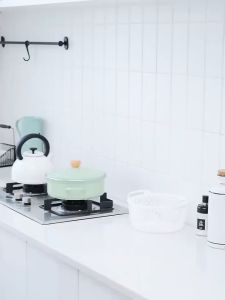 Tas gantung plastik sampah dinding / Tempat penyimpanan kantong plastik Kresek / Bag holder wall mount storage SH E37