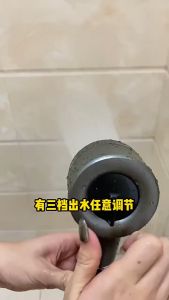 ฝักบัวแรงดันสูง กรองน้ำ รุ่นใหม่ ปิดปิดที่ฝักบัวได้สามารถปรับน้ำได้ 4 รูปแบบ อาบนํ้า เปิดปิดที่ช่วยให้บัวเป็นปิดปิดกรองน้ำ