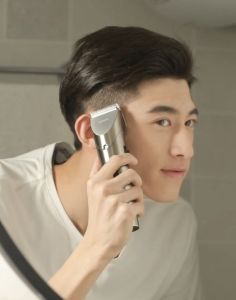 Riwa Clipper Hair Electric Kids Kids REIN6305 เหล็กสีเทา Barber Barber USB เครื่องตัดแต่งผมแบบชาร์จได้ด้วยหน้าจอ LED