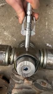 Đầu bơm mỡ kẹp tự khóa 2 cạnh 6 chấu kẹp vú mỡ chịu áp suất cao