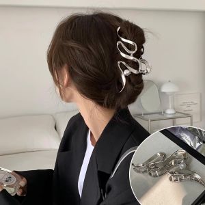 2024 New Large Silver Metal Shark Clip Hairpin for Women High-End Fashionable Hair Accessory with Japanese and South Korean Style