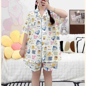 389 A ชุดนอนผู้หญิง ชุดอนโอเวอร์ไซส์ ชุดนอนสาวอวบมีเนื้อ ชุดนอนผ้าไหมอิตาลี่ รอบอก45นิ้วลวดลายการ์ตูนน่ารักๆมีหลายลายให้เลือกพร้อมส่งจากไทย