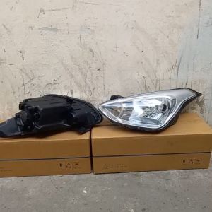 Đèn pha/ Đèn lái trước Hyundai I10 Grand 2014-2016. Sedan . Halogen
