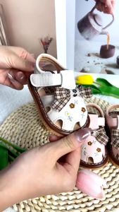 Giày sandal bé gái phong cách retro giày trẻ em hoa nhỏ giày công chúa dễ thương đế mềm chống trượt thêu da thật 034