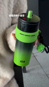 700ML Large Capacity Vacuum Insulated Tumbler Stainless Steel Cup with Straw Birthday Gift 不锈钢保温杯