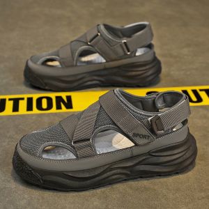 Mens Summer 2025 New Outdoor Breathable Anti-slip Wear-resistant Headed Beach Shoes Hollow-out Sandals Korean Style Flat Heel